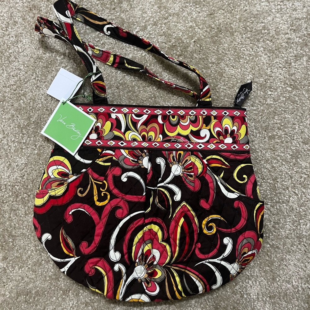 Vera Bradley purse with two interior pockets